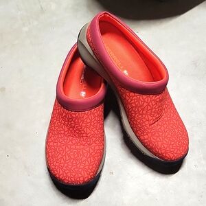 Women's Merrell Encore Maze slip on clog shoe size 6